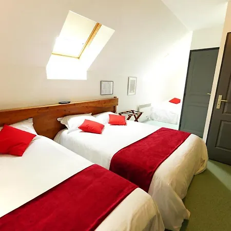 Logis Le Relais Des Remparts Allanche